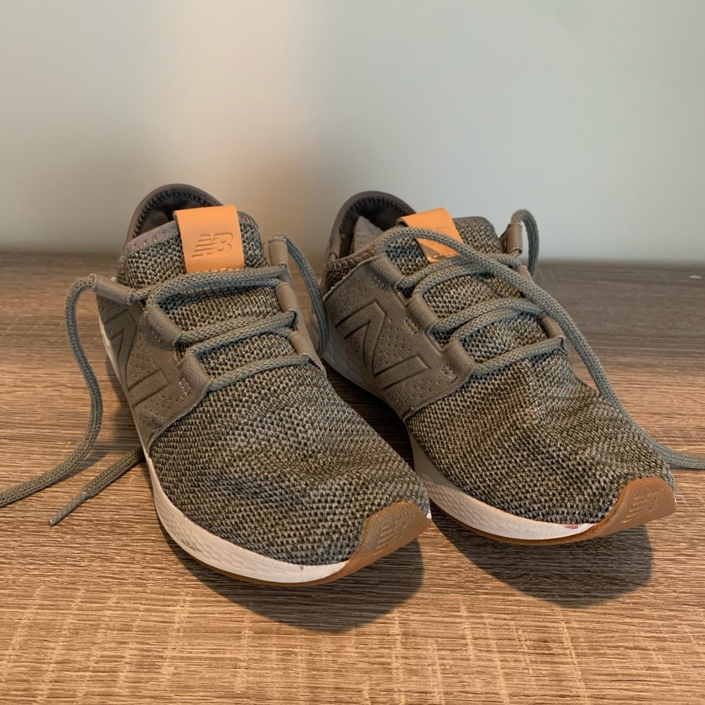 New balance sneaker size 6